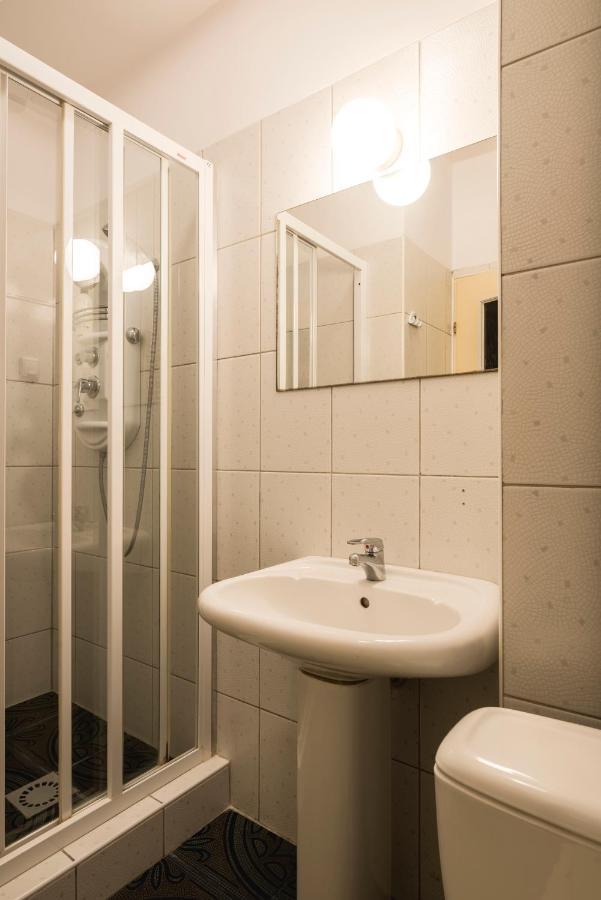 Gosciniec Exclusive Lägenhet Warszawa Exteriör bild